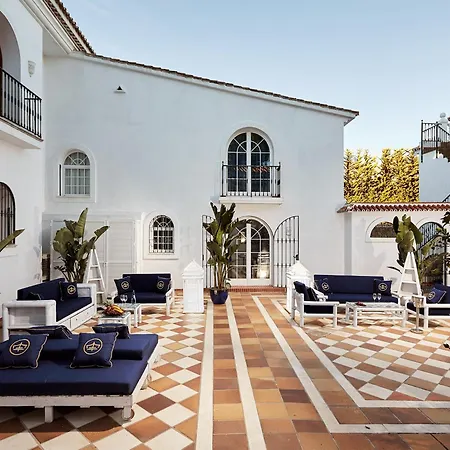 18 Suits Chalet Puerto Banus Holiday home *