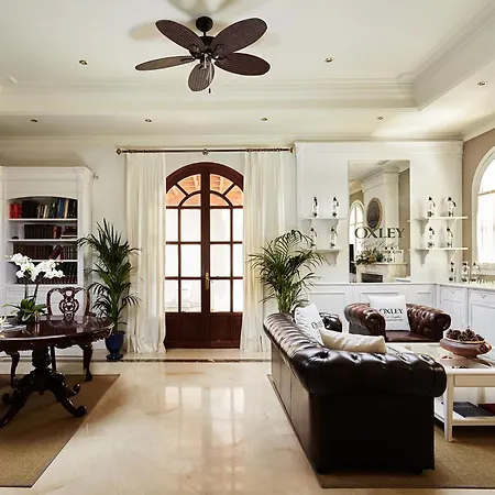 18 Suits Chalet Puerto Banus Holiday home *